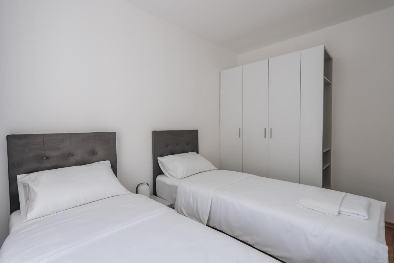 Status-M Apartments Бечичі Екстер'єр фото