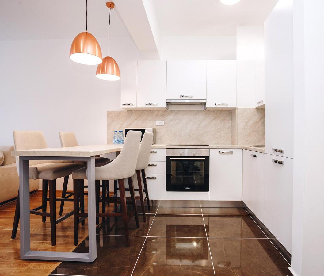 Status-M Apartments Бечичі Екстер'єр фото